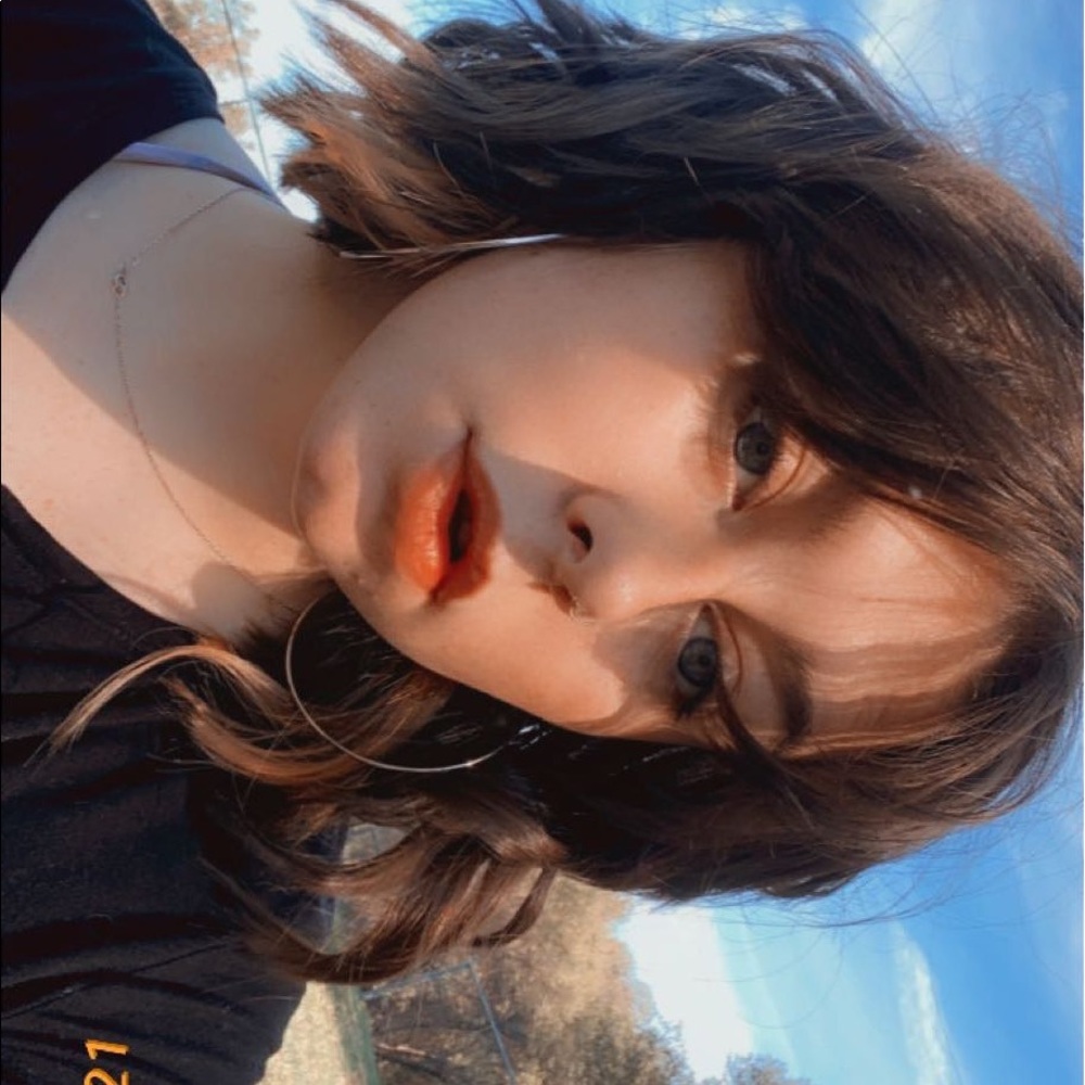 Meet your Posher, Celeste